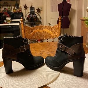 NWOT Nicole block boots size 9